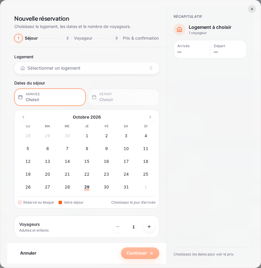 La fenêtre « Nouvelle réservation », étape 1 « Séjour » (sur trois : « Séjour », « Voyageur », « Prix & confirmation ») : le « Logement » à choisir, les « Dates du séjour » (« Arrivée », « Départ ») avec le calendrier, le nombre de « Voyageurs » ; à droite le « Récapitulatif » ; en bas « Annuler » et « Continuer »